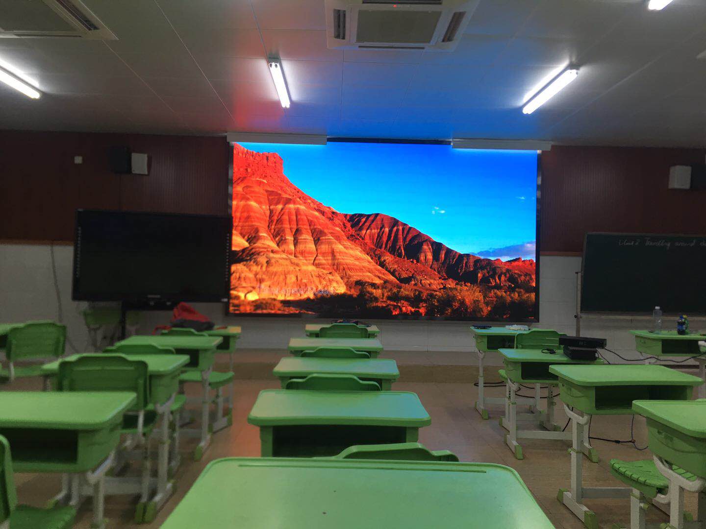 广州第一中学LED显示屏项目圆满通过竣工验收
